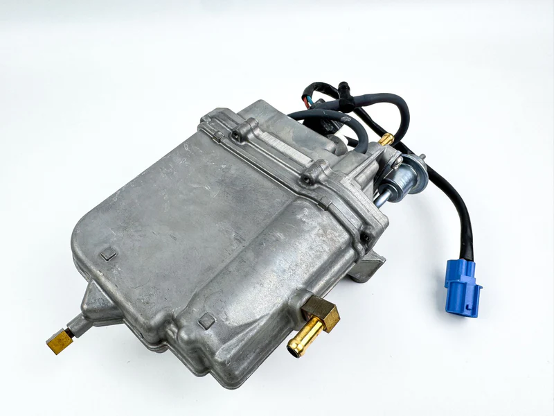 2016 Yamaha 150 HP 4 Stroke Outboard VST Float Chamber Assembly Cleaned & Tested - Image 4