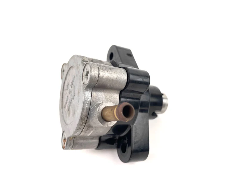 04 - 2014 Yamaha 150HP 4 Stroke Outboard Fuel Pump Assembly 63P-24410-10-00 - Image 8