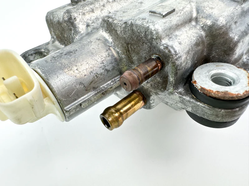 2005 Suzuki 140 HP 4 Stroke Outboard Vapor Separator Tank VST 15600-90J01 OEM - Image 7