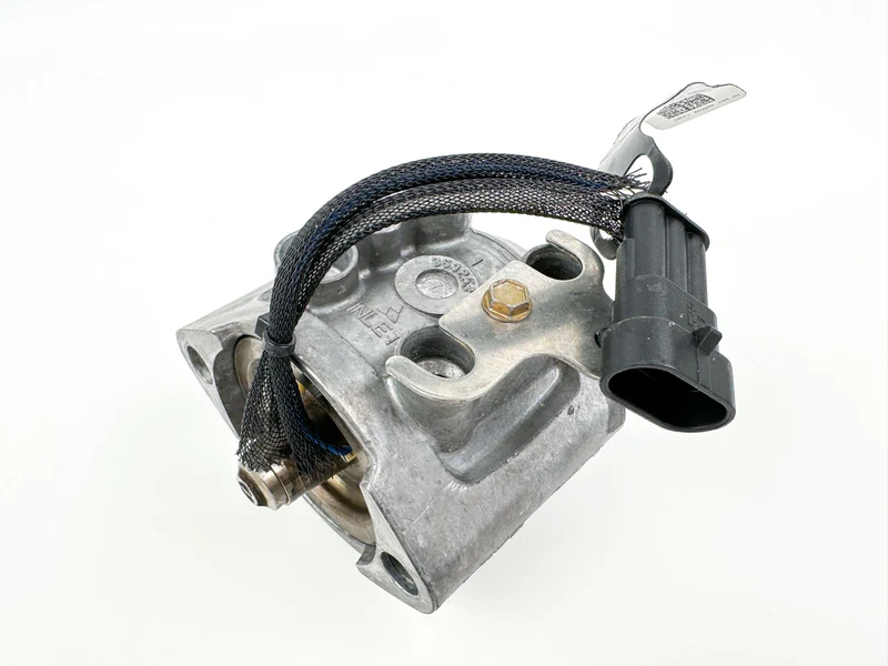 2008 Evinrude 250 HP 2 Stroke Etec Port Side Fuel Injector 5007585 OEM