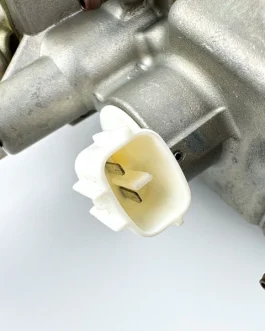 2005 Yamaha 250HP 4 Stroke VST Float Chamber Assembly 6P2-14180-00-00 Cleaned & Tested