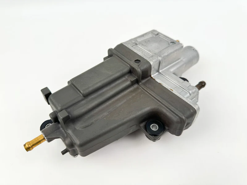 2005 Suzuki 60 HP 4 Stroke Outboard Vapor Separator Tank VST 15600-99E24 - Parts