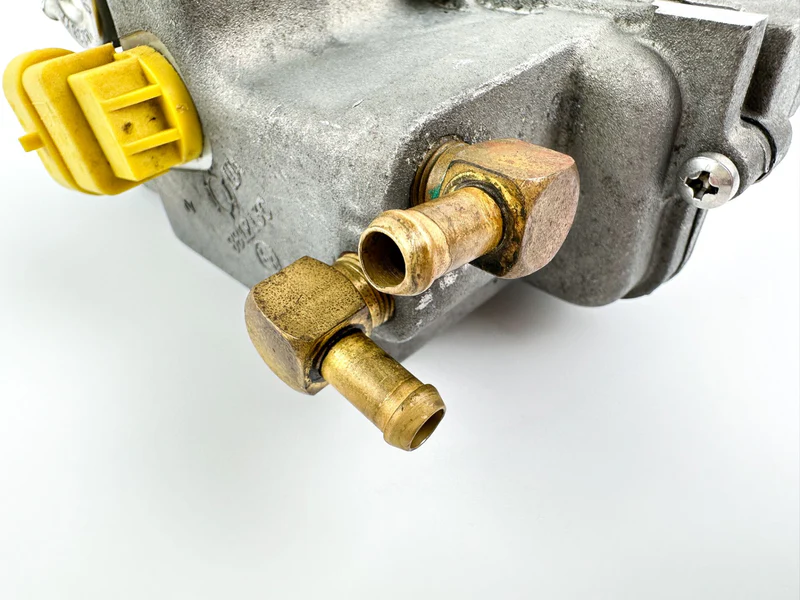 2004 Mercury 60 HP 4 Stroke Outboard Vapor Separator Tank VST 883214T1 OEM - Image 7