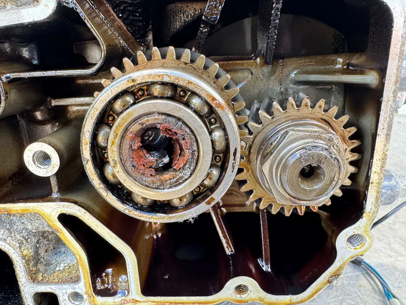 2005 Honda 40 HP 4 Stroke Outboard Powerhead 12000-ZW4-405ZA OEM - Image 5