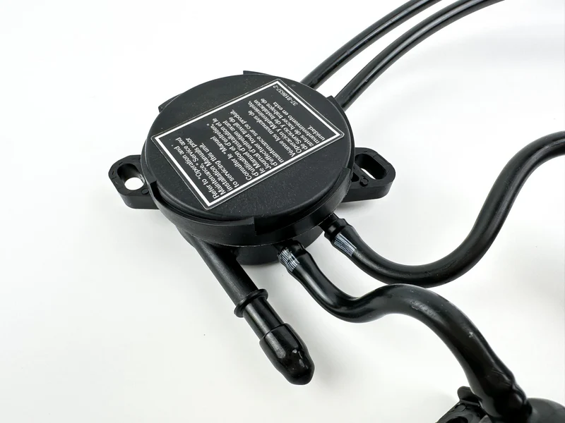 2004 Mercury 60HP EFI Fuel Injectors & TFI System - 892123002 879887T - Image 5