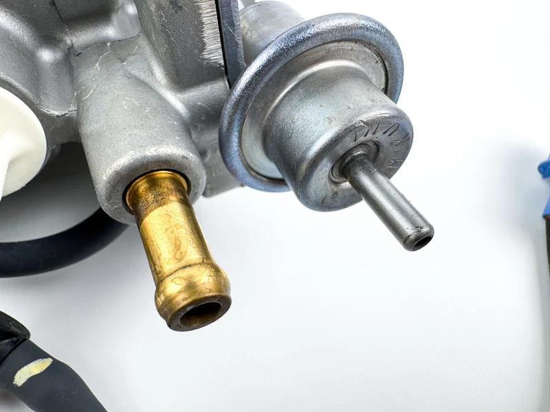 2016 Yamaha 150 HP 4 Stroke Outboard VST Float Chamber Assembly Cleaned & Tested - Image 10