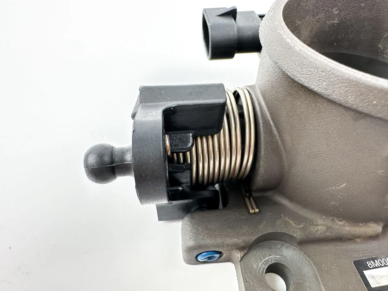 2021 Mercury 115 HP 4 Stroke Outboard Throttle Body Assembly 8M0088066 OEM - Image 3