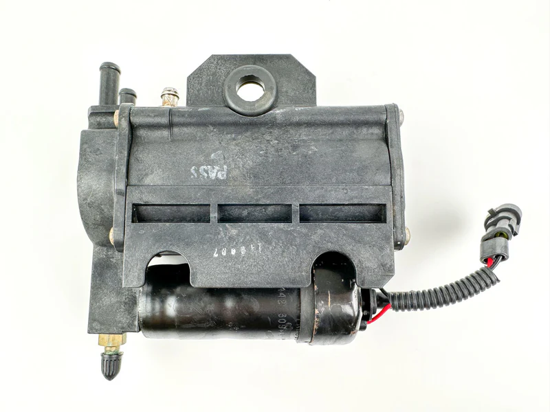 2008 Evinrude 250 HP 2 Stroke Etec Vapor Separator Tank VST 5006063 OEM - Image 15