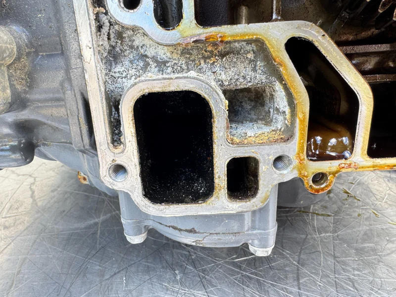 2005 Honda 40 HP 4 Stroke Outboard Powerhead 12000-ZW4-405ZA OEM - Image 6