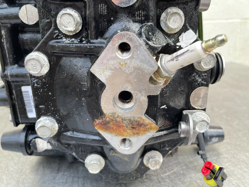 2012 Evinrude 50 HP 2 Stroke Outboard Powerhead 5007396 OEM - Image 4