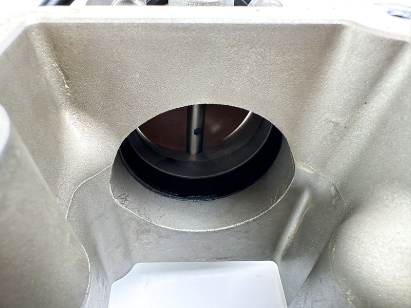 2008 Yamaha 250 HP 4 Stroke Outboard Throttle Body Assembly 6P2-13750-00-00 OEM - Image 2