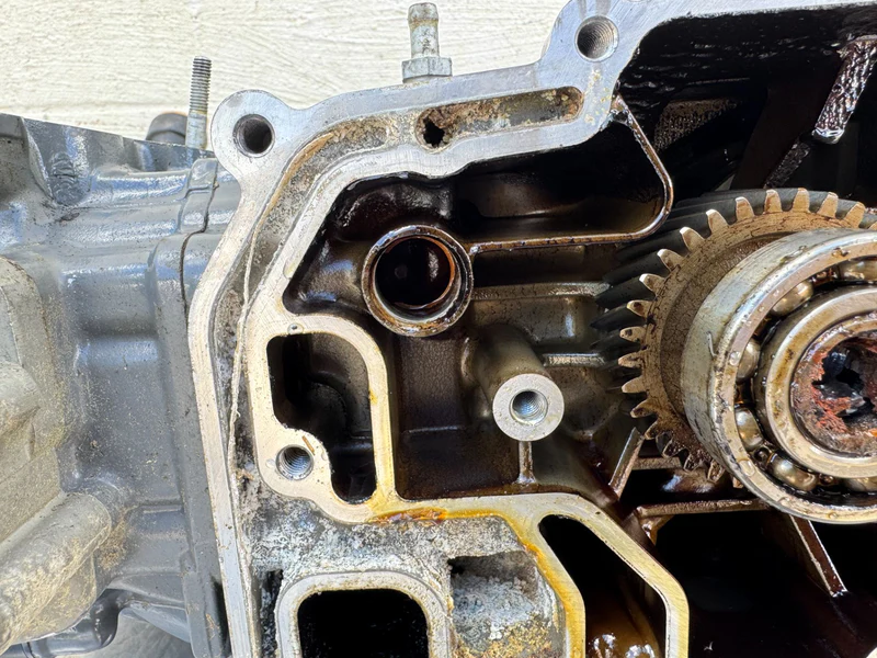 2005 Honda 40 HP 4 Stroke Outboard Powerhead 12000-ZW4-405ZA OEM - Image 8