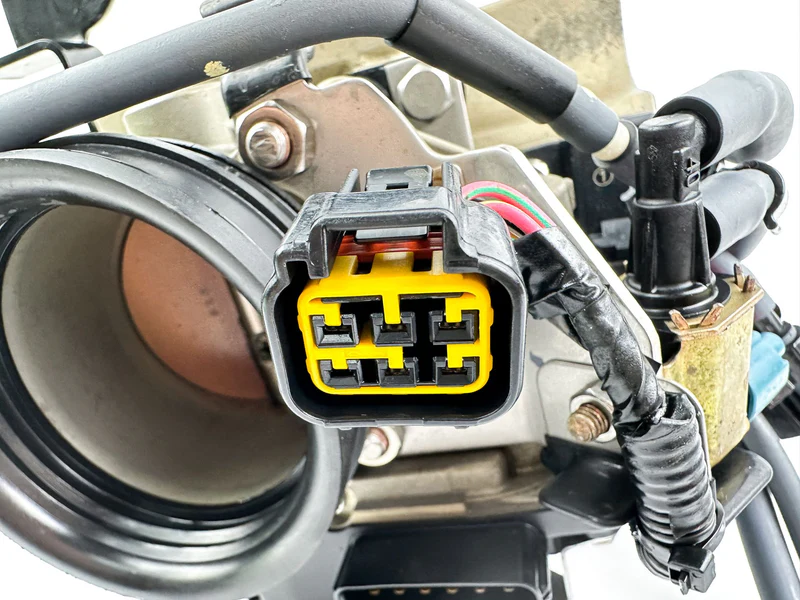 2008 Yamaha 250 HP 4 Stroke Outboard Throttle Body Assembly 6P2-13750-00-00 OEM - Image 13