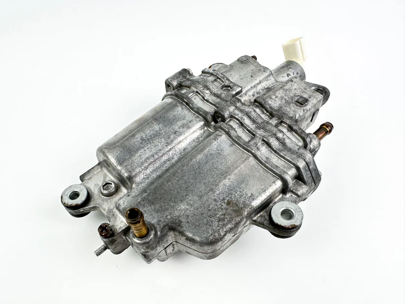 2005 Suzuki 140 HP 4 Stroke Outboard Vapor Separator Tank VST 15600-90J01 OEM - Image 9