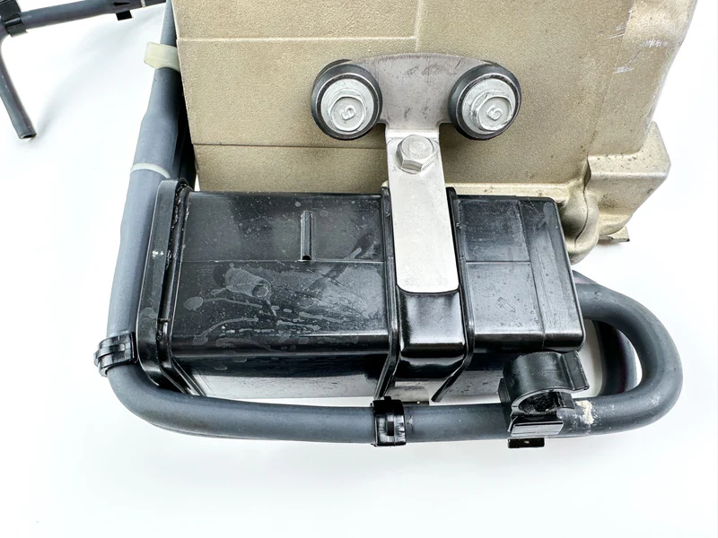 2008 Yamaha 250 HP 4 Stroke Outboard Throttle Body Assembly 6P2-13750-00-00 OEM - Image 9