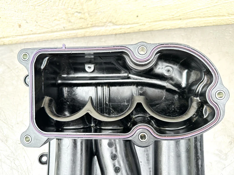 2019 Yamaha 250 HP 4 Stroke Outboard Intake Manifolds Manifold Set 6CE-13641-00-00 - Image 6