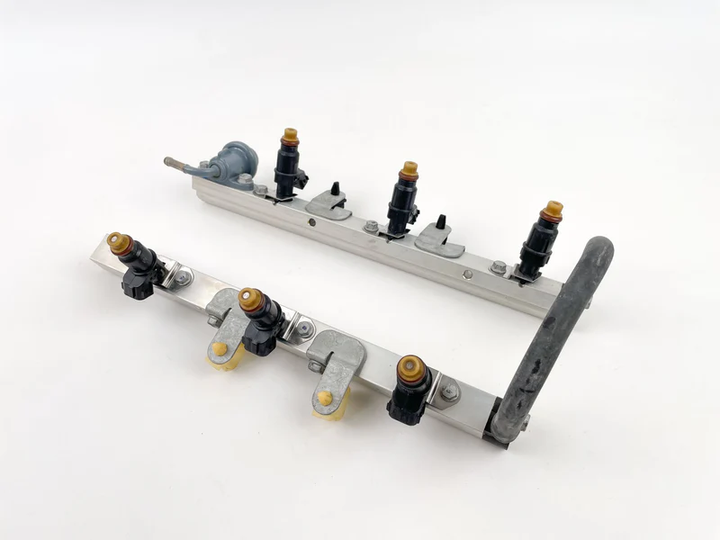 2003 Honda 200 HP 4 Stroke Outboard Fuel Injector Set W/ Rail 16450-ZY3-013 OEM