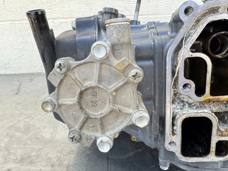 2005 Honda 40 HP 4 Stroke Outboard Powerhead 12000-ZW4-405ZA OEM - Image 7