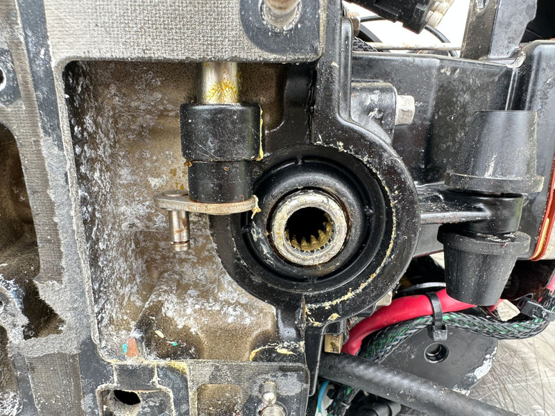 2013 Evinrude 30 HP 2 Stroke Outboard Powerhead 5008167 OEM - Image 5