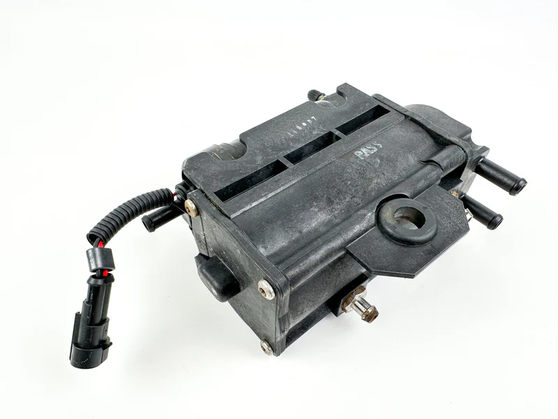 2008 Evinrude 250 HP 2 Stroke Etec Vapor Separator Tank VST 5006063 OEM - Image 11