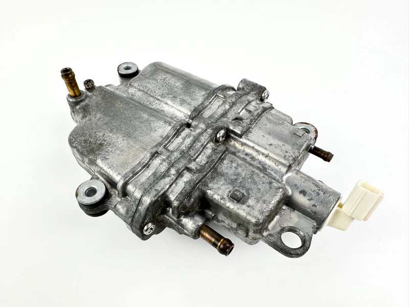 2005 Suzuki 140 HP 4 Stroke Outboard Vapor Separator Tank VST 15600-90J01 OEM - Image 10