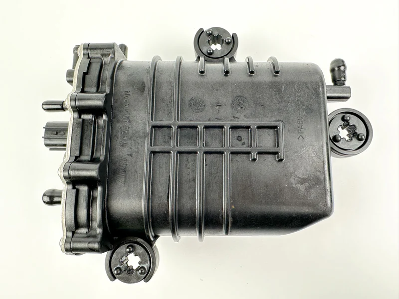 2018 Yamaha 25 HP 4 Stroke Outboard VST Float Chamber Assembly 6FM-14180-00-00 - Image 5