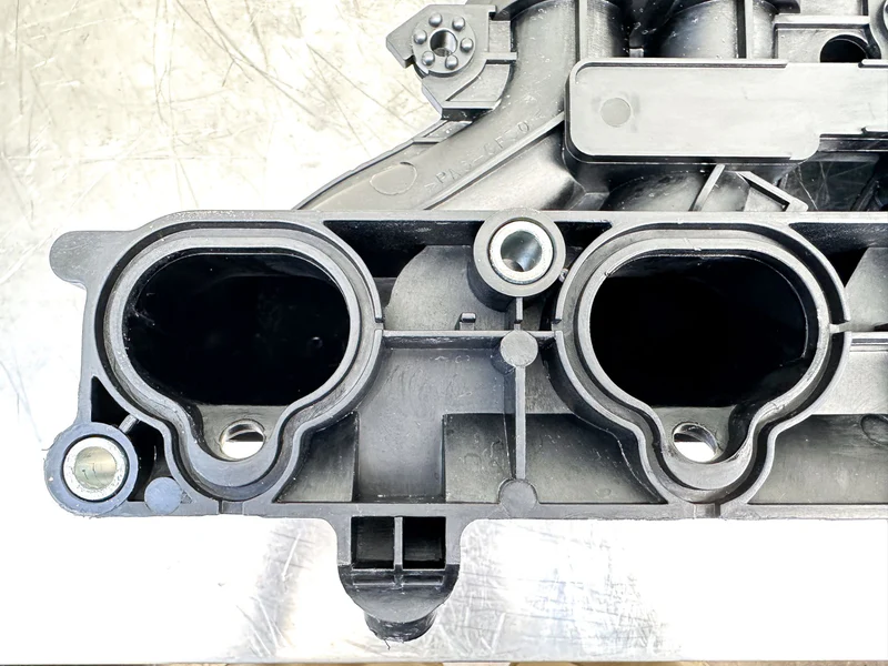 2016 Yamaha 150 HP 4 Stroke Outboard Intake Manifold & Throttle Body 63P-13751-20-00 OEM - Image 11