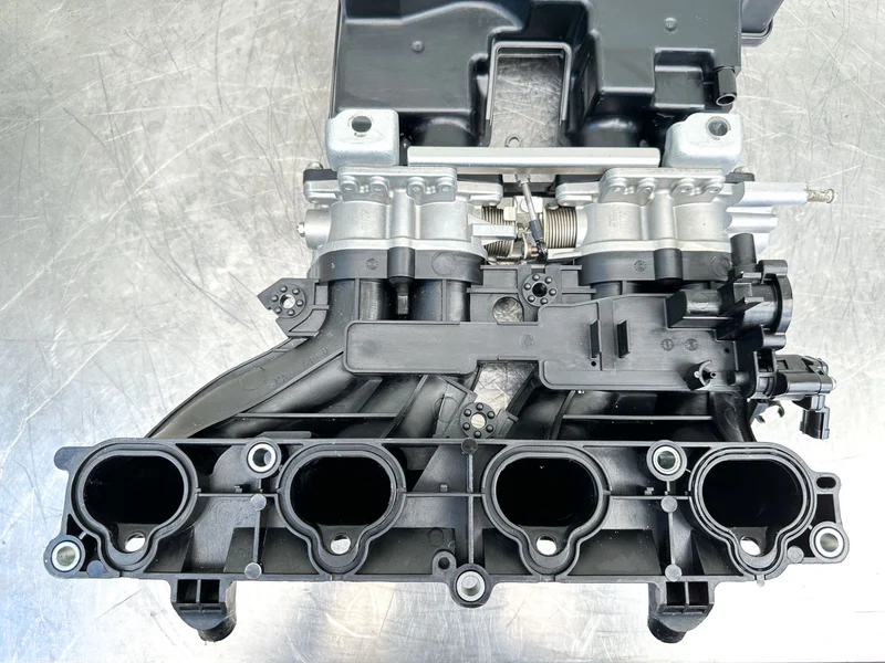 2016 Yamaha 150 HP 4 Stroke Outboard Intake Manifold & Throttle Body 63P-13751-20-00 OEM - Image 6