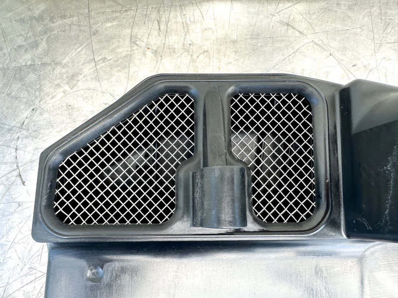 2016 Yamaha 150 HP 4 Stroke Outboard Intake Manifold & Throttle Body 63P-13751-20-00 OEM - Image 5