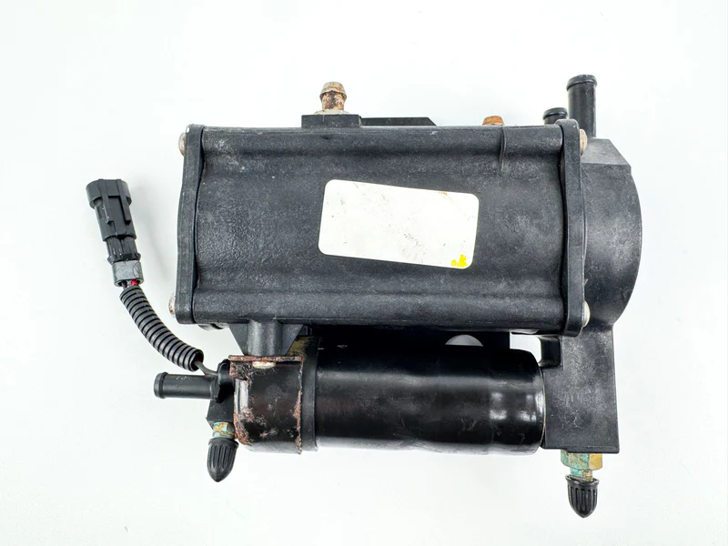 2017 Evinrude 200 HP Etec 2 Stroke Outboard Vapor Separator Tank VST 5006084 OEM - Image 6