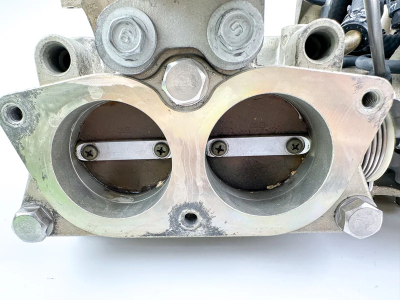 2004 Yamaha 115 HP 4 Stroke Outboard Intake Manifold & Throttle Body 68V-14200-03-00 OEM - Image 13