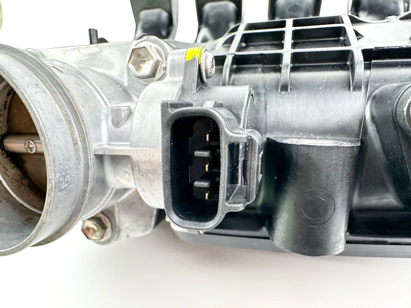 2007 Yamaha 90 HP 4 Stroke Outboard Intake Manifold & Throttle Body 6D8-13641-00-00 OEM - Image 7