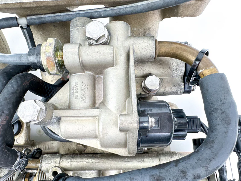 2004 Yamaha 115 HP 4 Stroke Outboard Intake Manifold & Throttle Body 68V-14200-03-00 OEM - Image 11