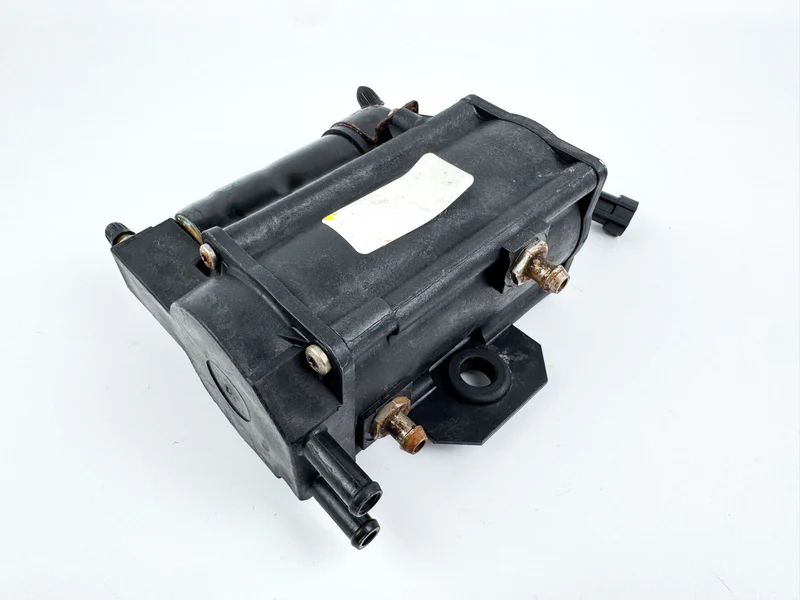 2017 Evinrude 200 HP Etec 2 Stroke Outboard Vapor Separator Tank VST 5006084 OEM - Image 13