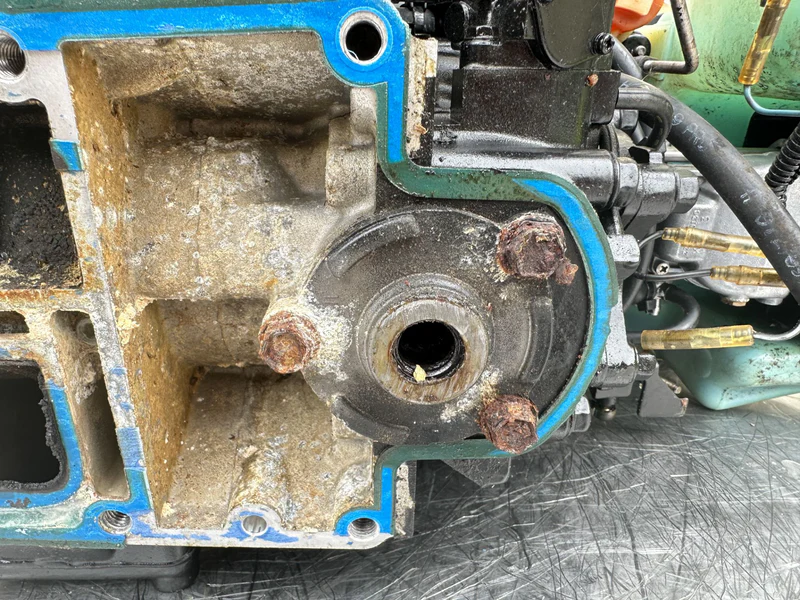 2000 Mercury 30 HP 2 Stroke Outboard Powerhead - Tested - Ready To Install - Image 4