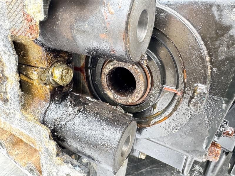 2008 Evinrude 115HP 2 Stroke Etec Outboard Powerhead 5007435 OEM - Image 15