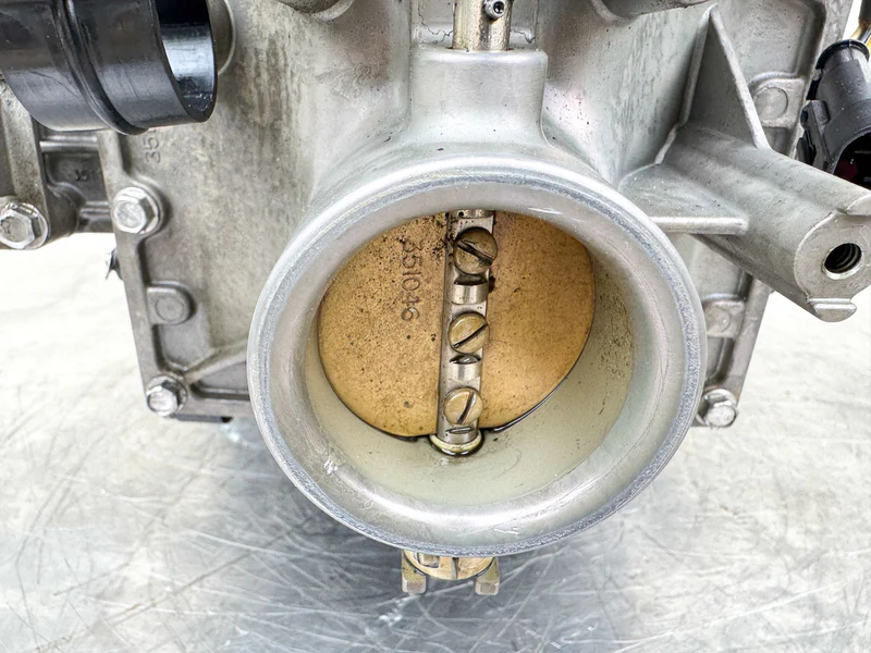 2008 Evinrude 115HP 2 Stroke Etec Outboard Powerhead 5007435 OEM - Image 22