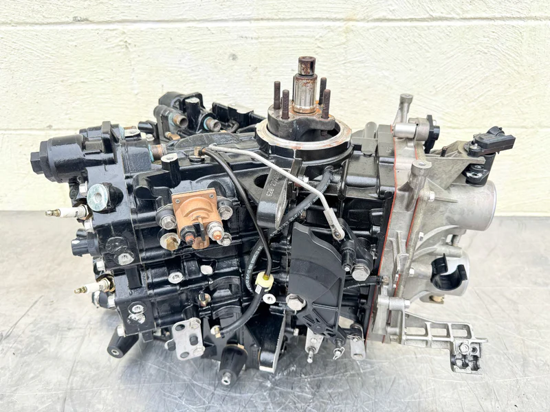 2008 Evinrude 115HP 2 Stroke Etec Outboard Powerhead 5007435 OEM - Image 2